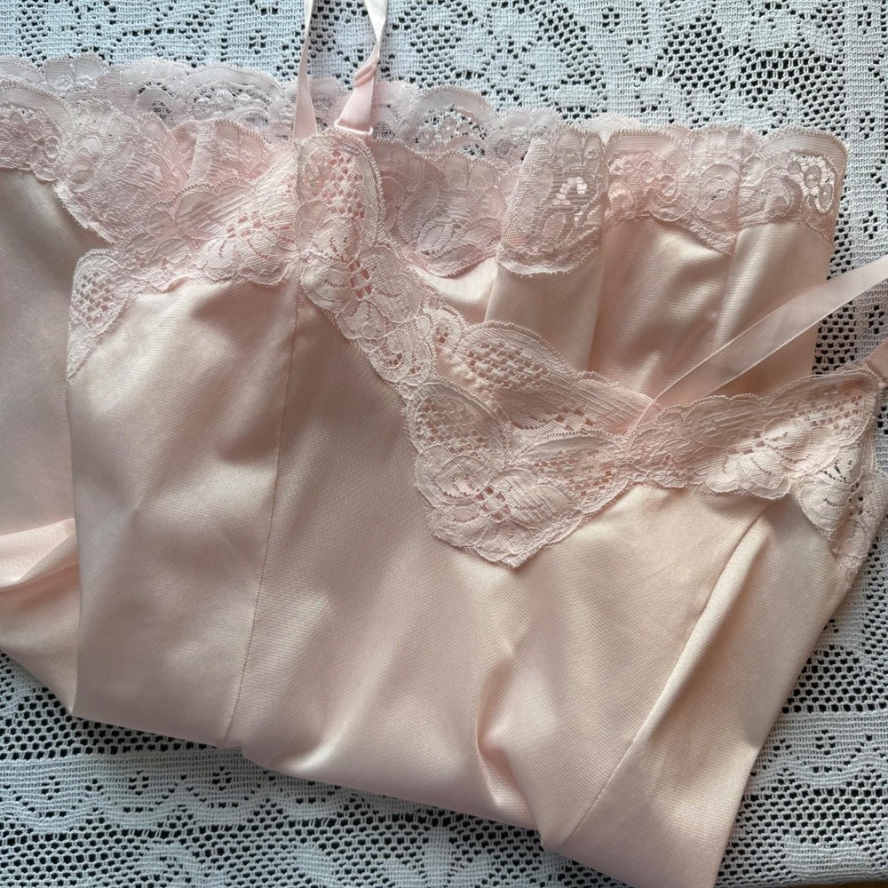 Vintage Pink Nylon Lace Trim Camisole Made in Canada M Coquette Cami Top 80's